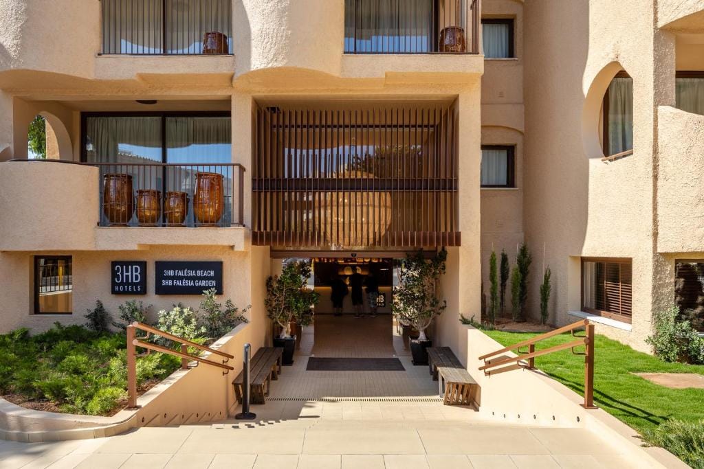 3HB Falesia Beach — 2