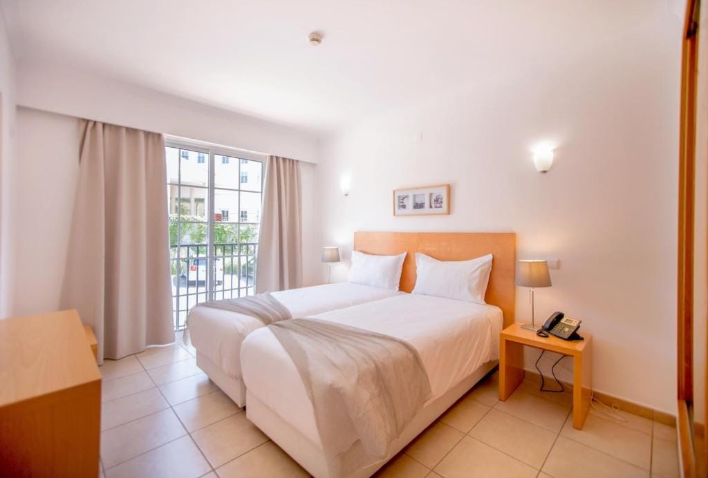Aquamar Albufeira Aparthotel — 3