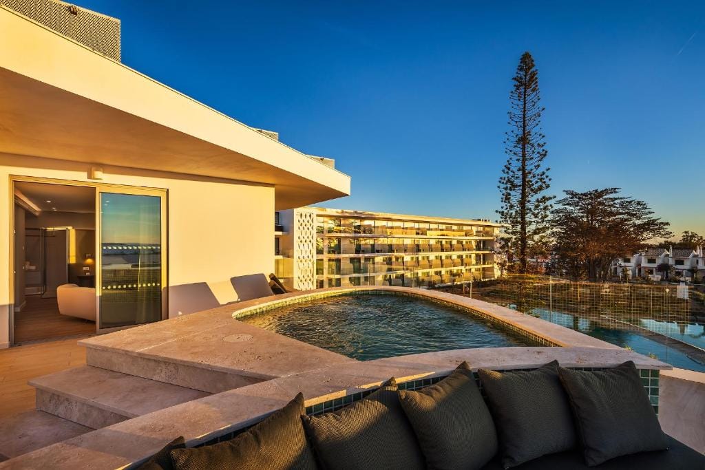 Castelo Suites Hotel — 3