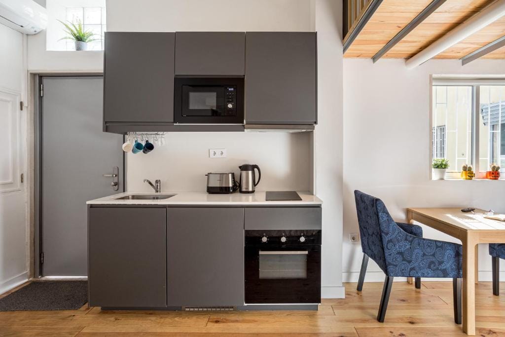 Studio Nest - Near the train to Lisbon & Sintra — 1