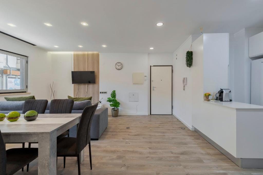 Guest house — 4