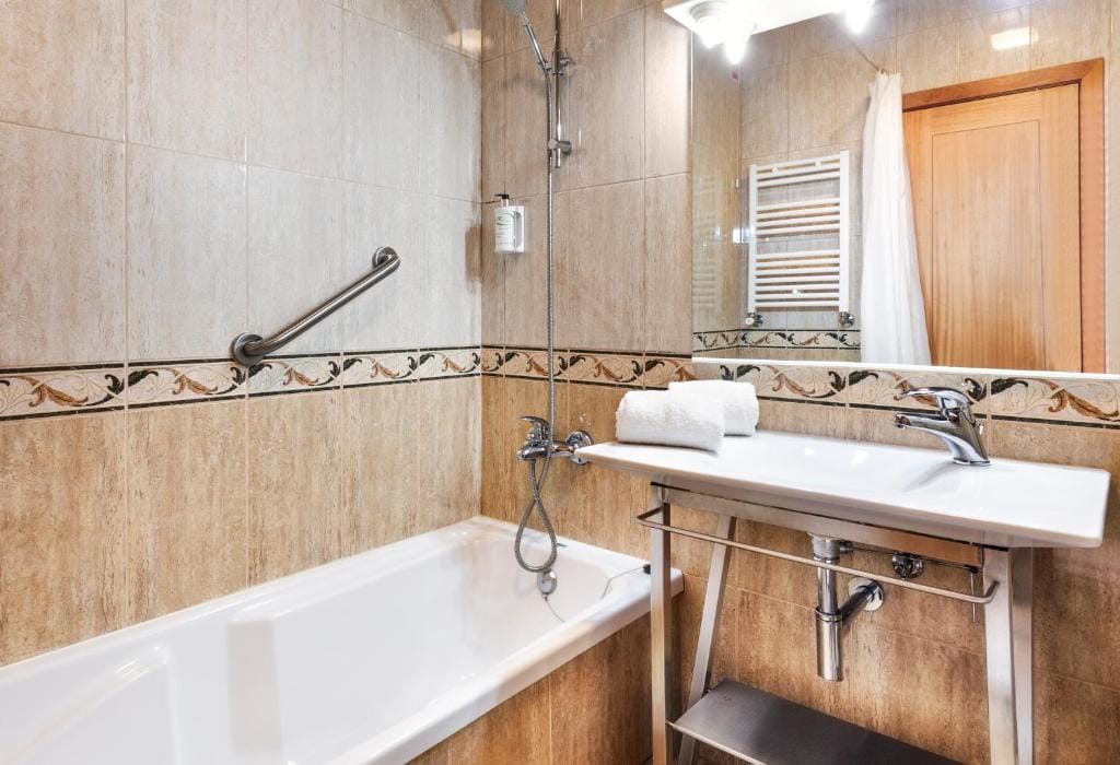B&B HOTEL Braga Lamacaes — 3
