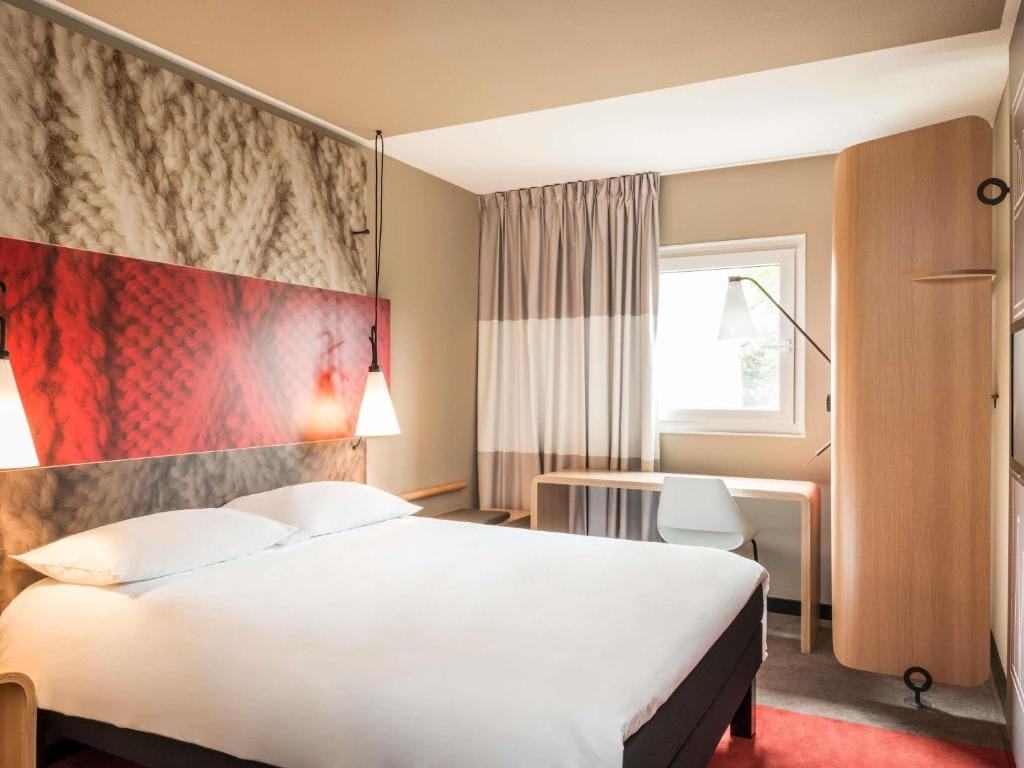 Hotel Ibis Coimbra Centro — 1