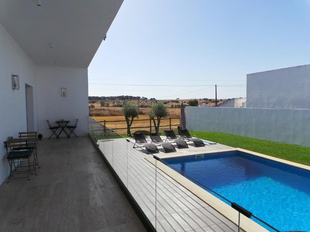 DH Country House — 1