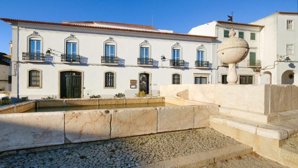 MouraSuites Hotel — 5