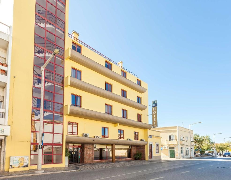 Best Western Hotel Dom Bernardo — 1