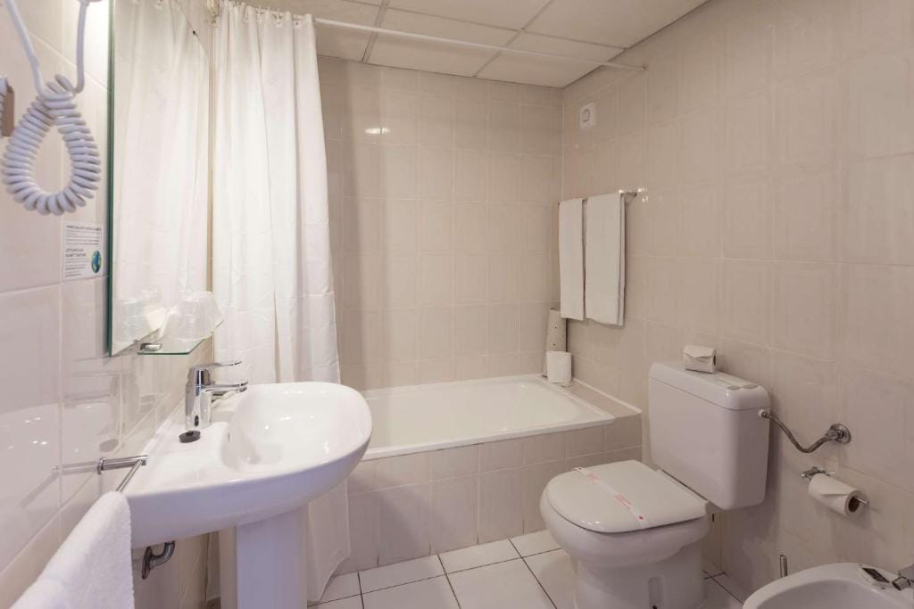 Best Western Hotel Dom Bernardo — 3