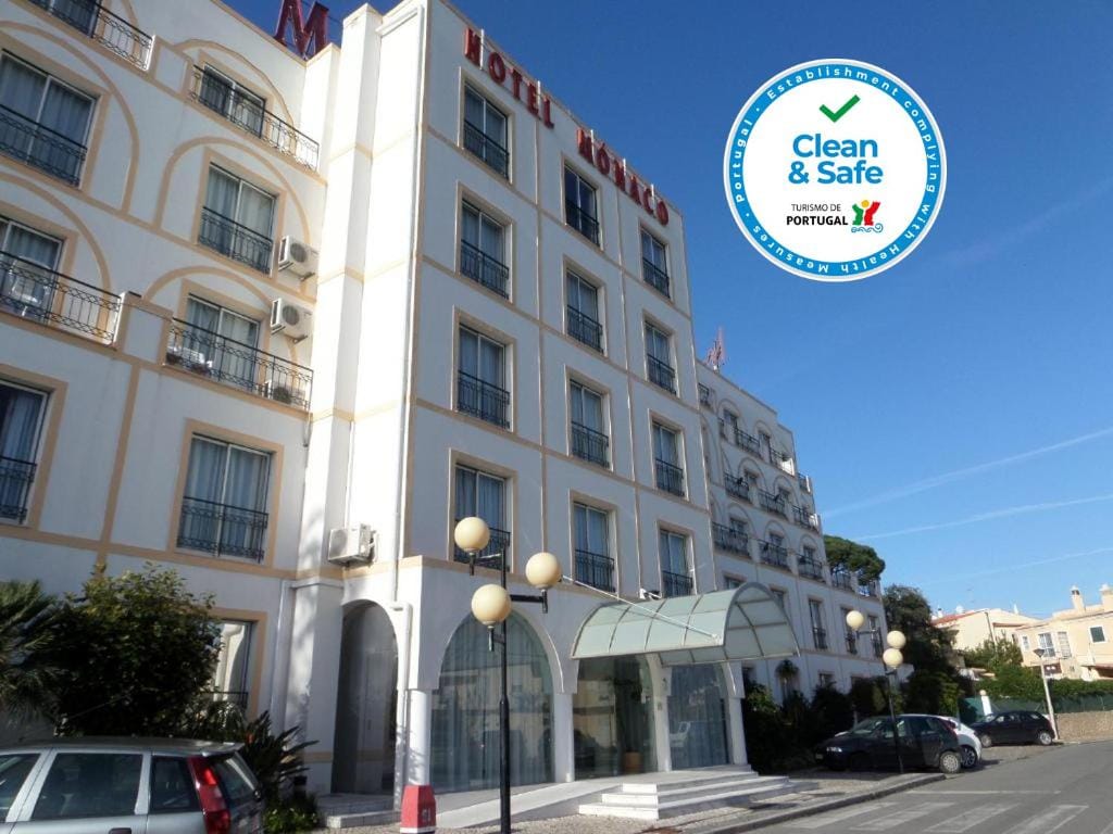 Hotel Monaco — 1