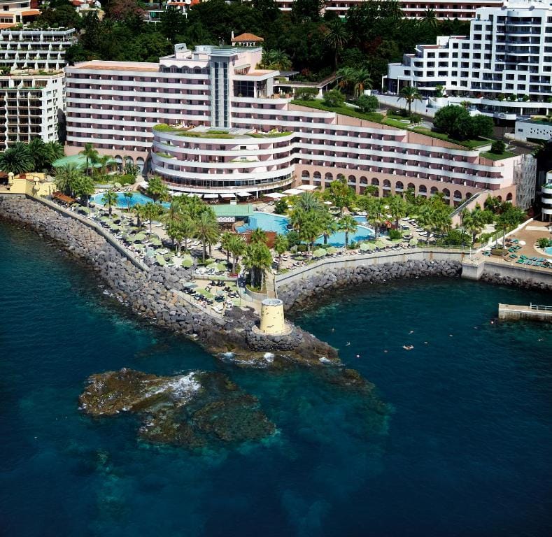 Royal Savoy - Ocean Resort - Savoy Signature — 1