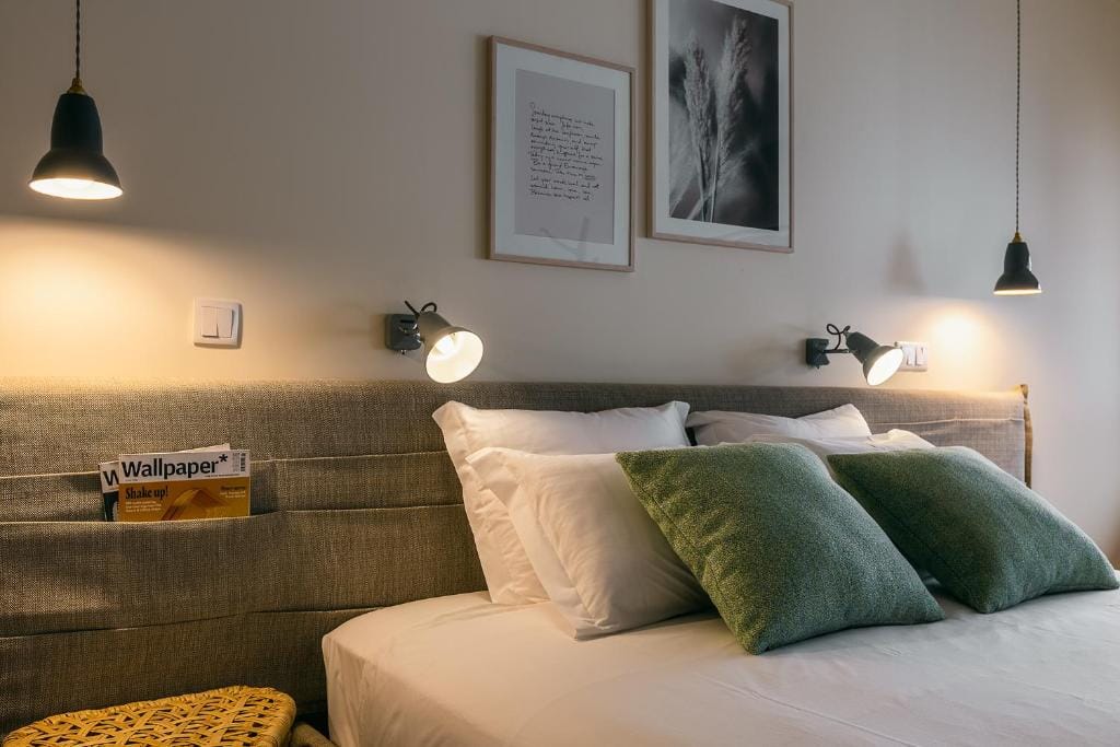 Three House Hotel — 2
