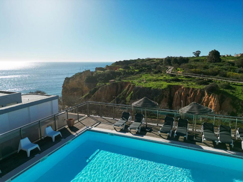 Carvi Beach Hotel — 3