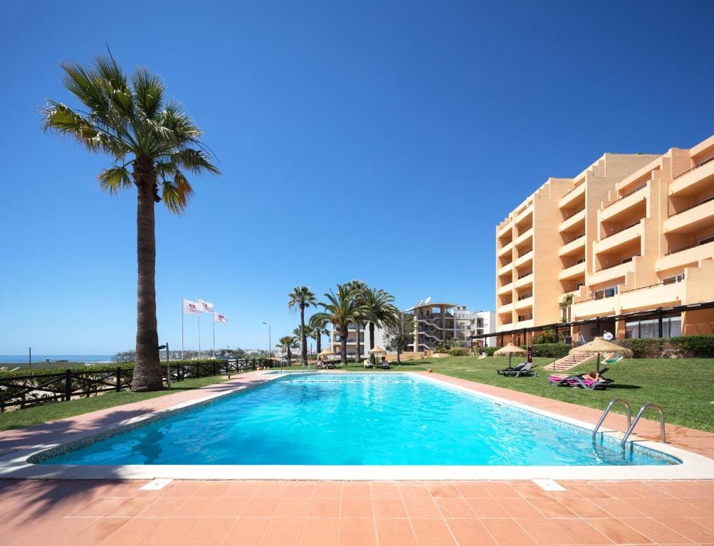 Meia Praia Lagos - Beach Club Apartments — 4