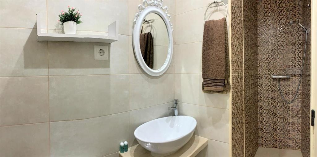 Suites Inn Lagos — 3