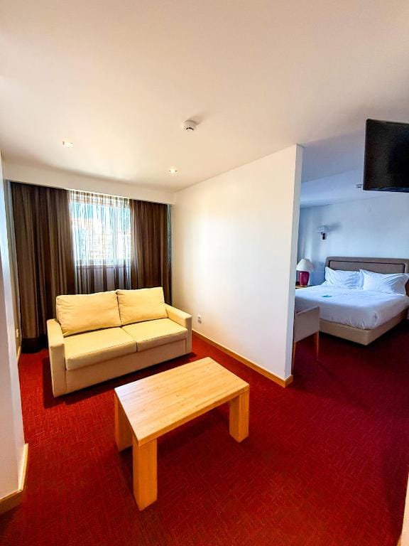 Stay Hotel Leiria Centro — 2
