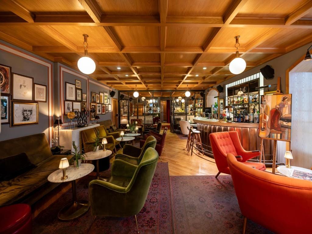 Browns Central Hotel — 2