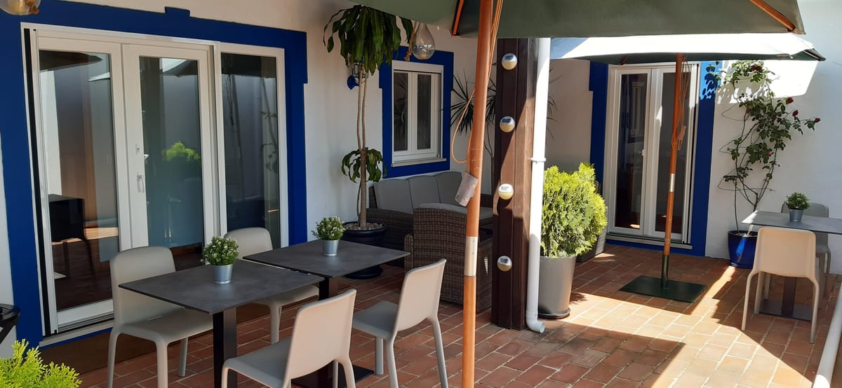 ApraHouseLoule Guesthouse — 2