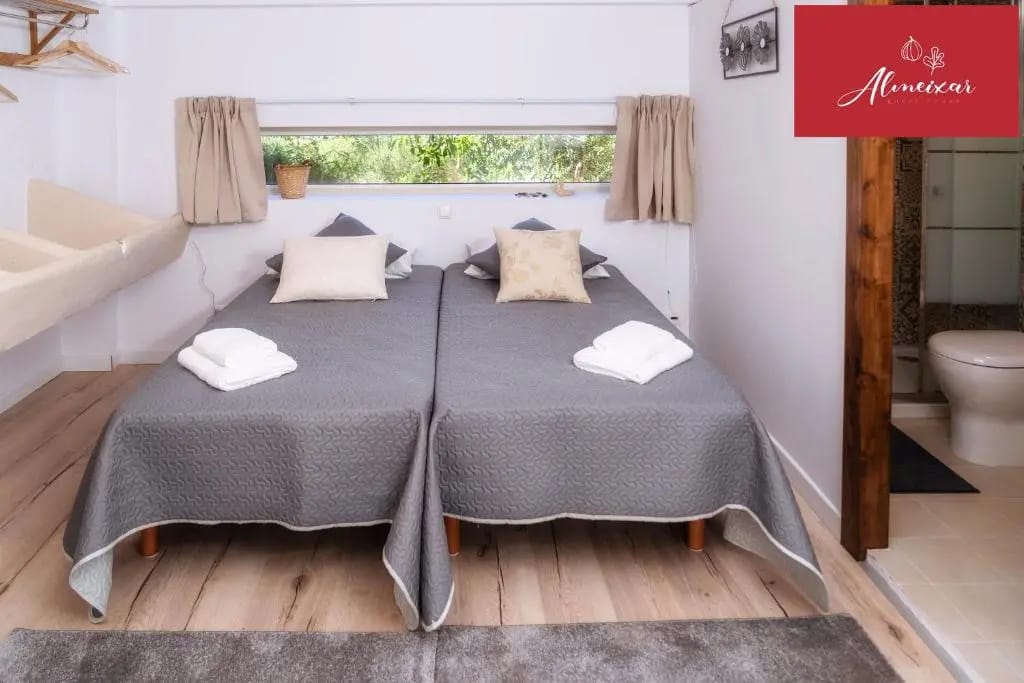 Guest House Almeixar — 1