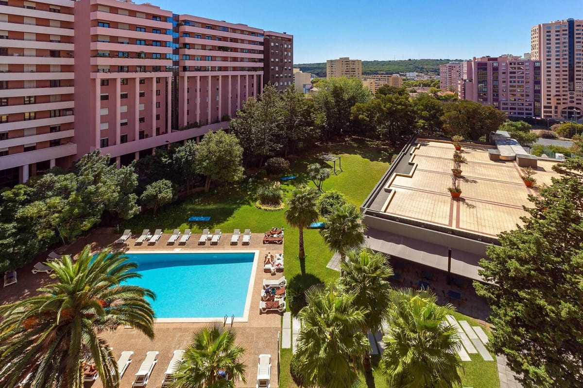 Lisbon Marriott Hotel — 1