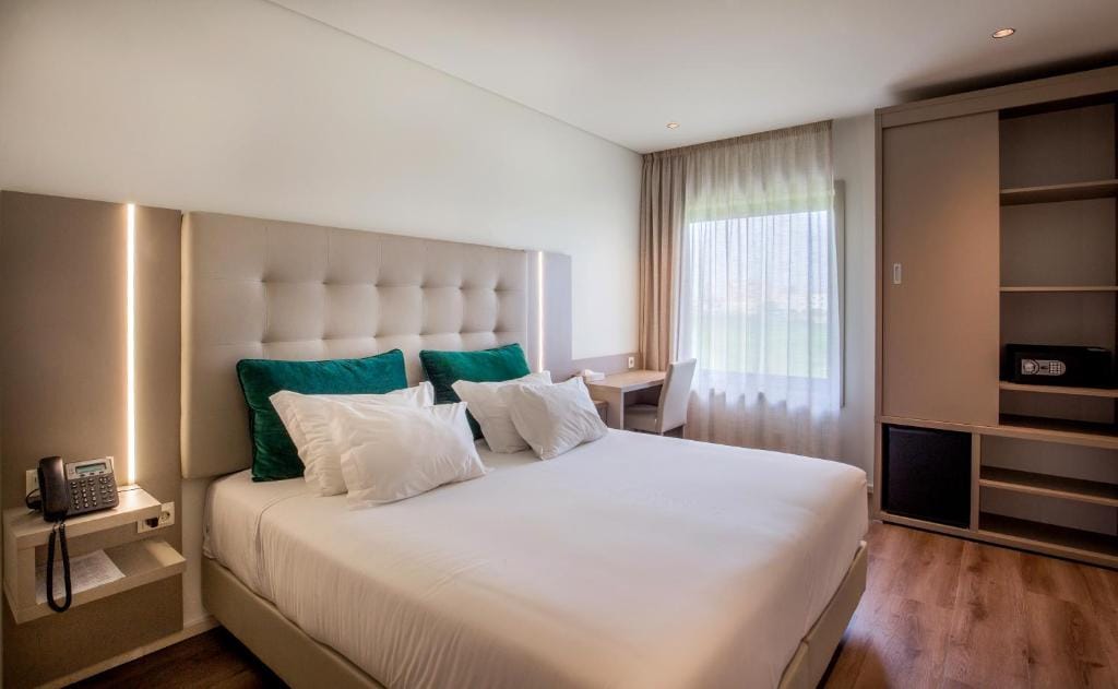 Oporto Airport & Business Hotel — 2