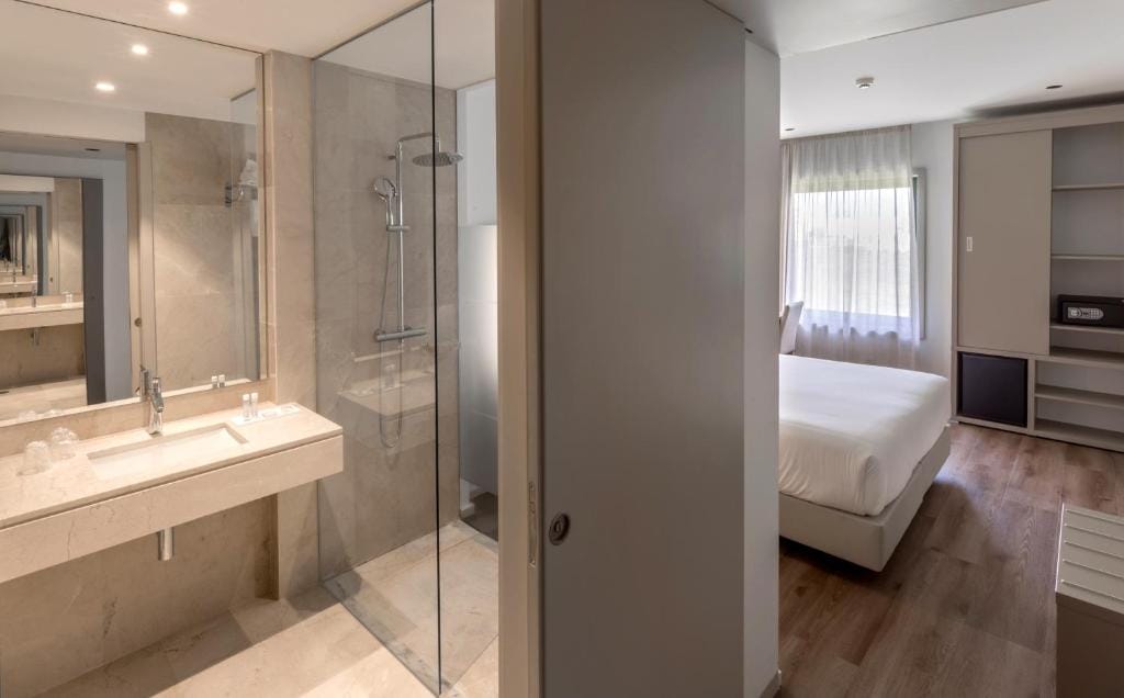Oporto Airport & Business Hotel — 3
