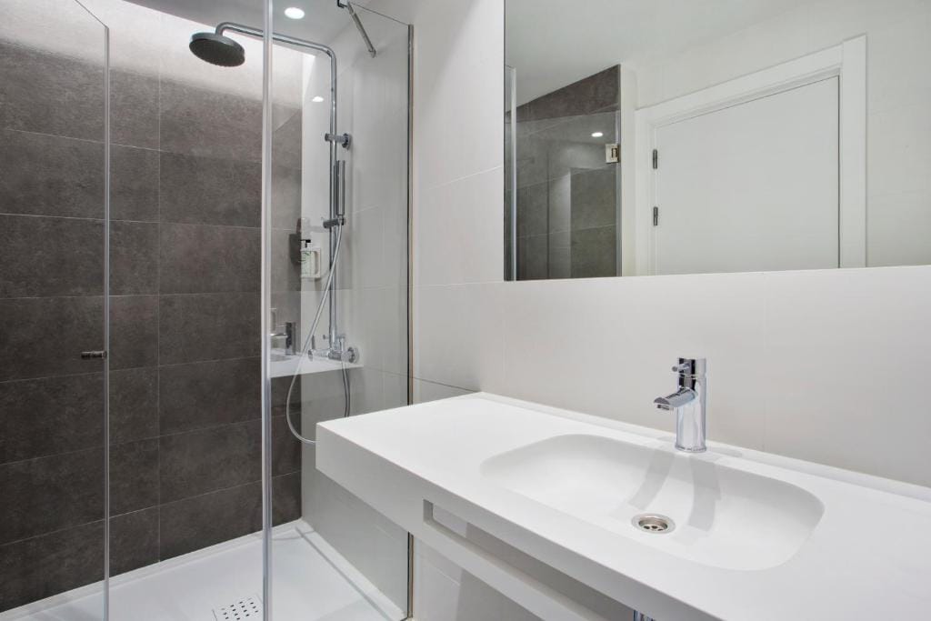 B&B HOTEL Porto Expo Aeroporto — 3