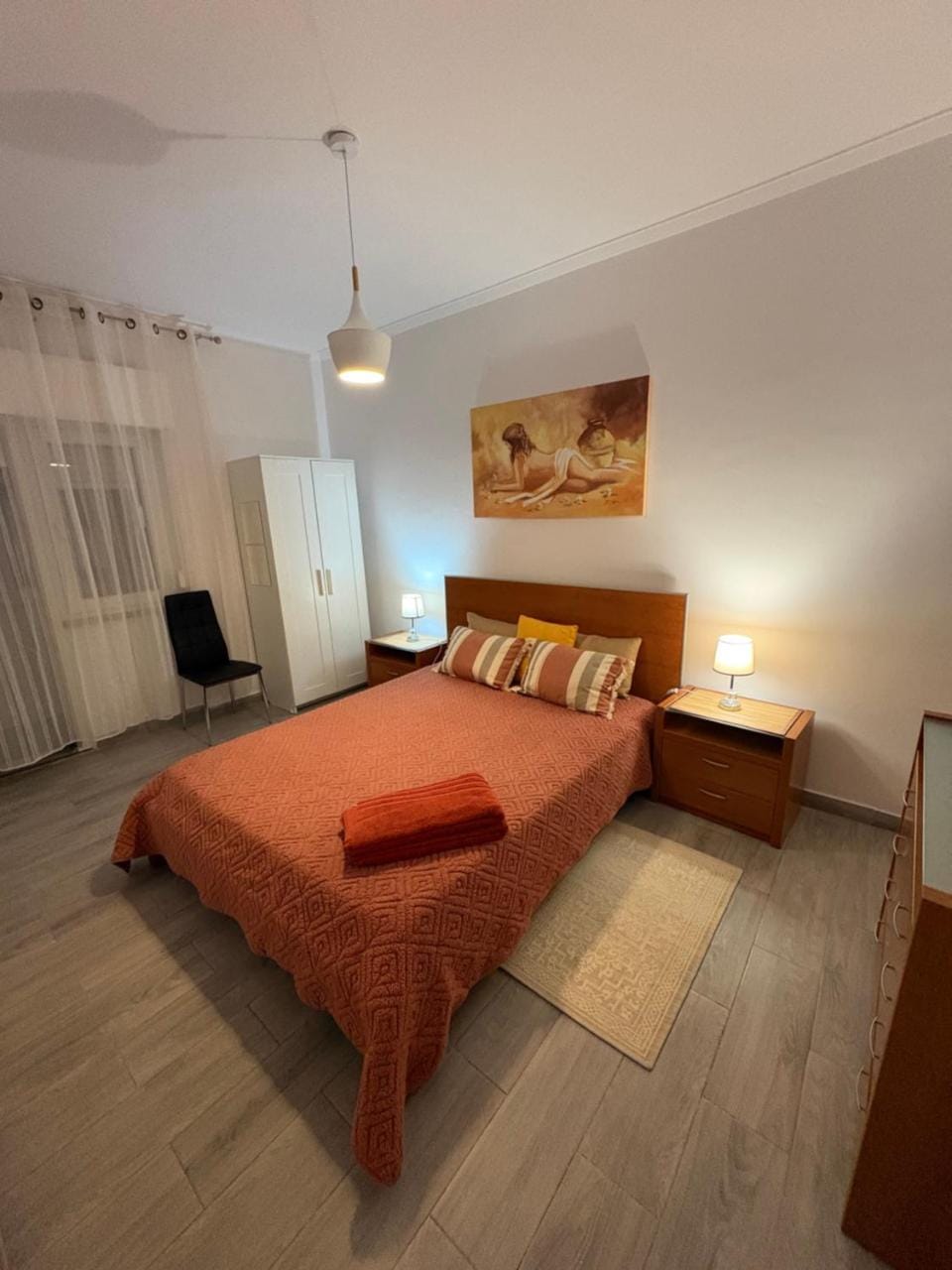 Quarto Espaçoso — 1