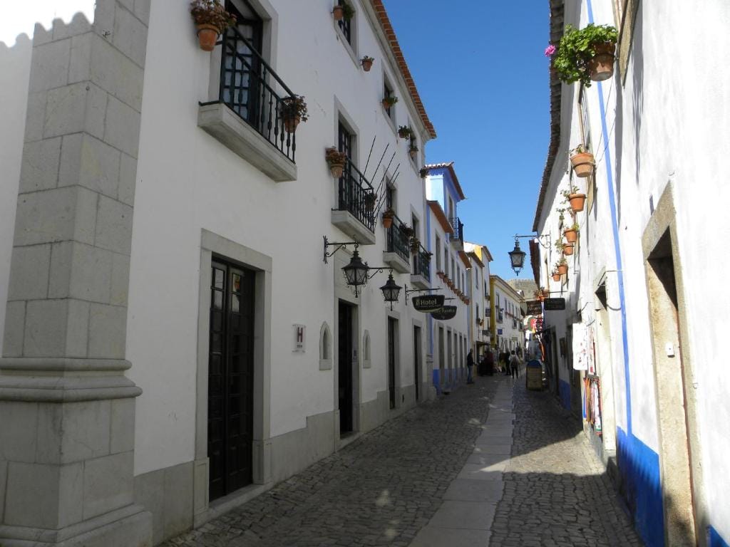 Rainha Santa Isabel - Óbidos History Hotel — 5