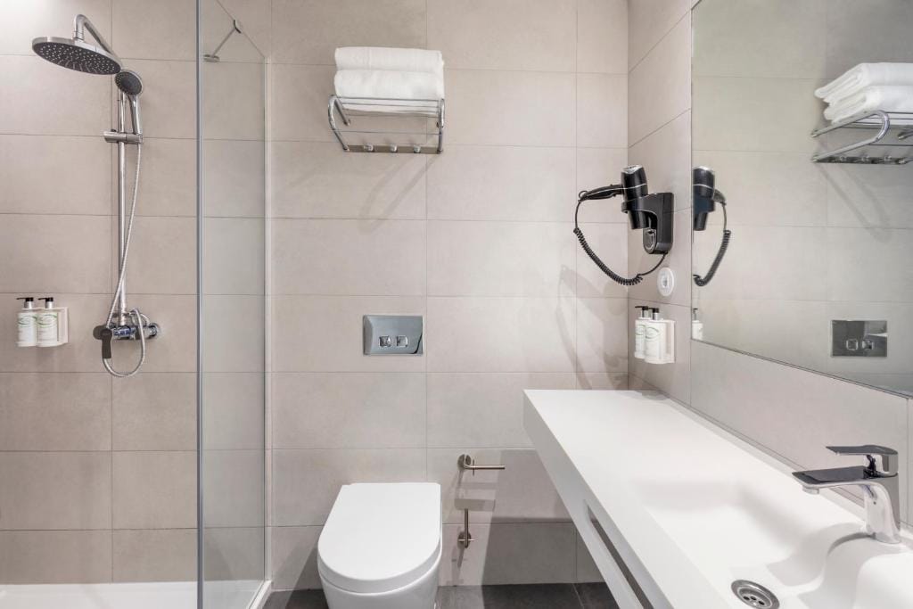 B&B HOTEL Lisboa Oeiras — 3