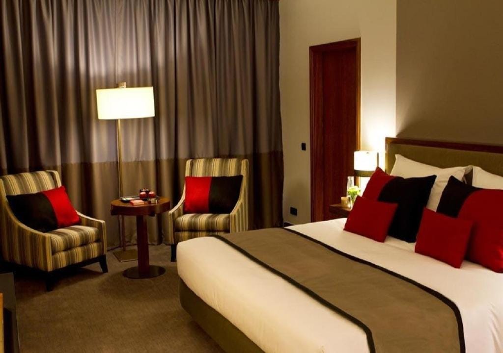Hotel Dighton — 2