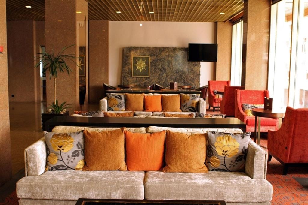 Hotel Dighton — 5