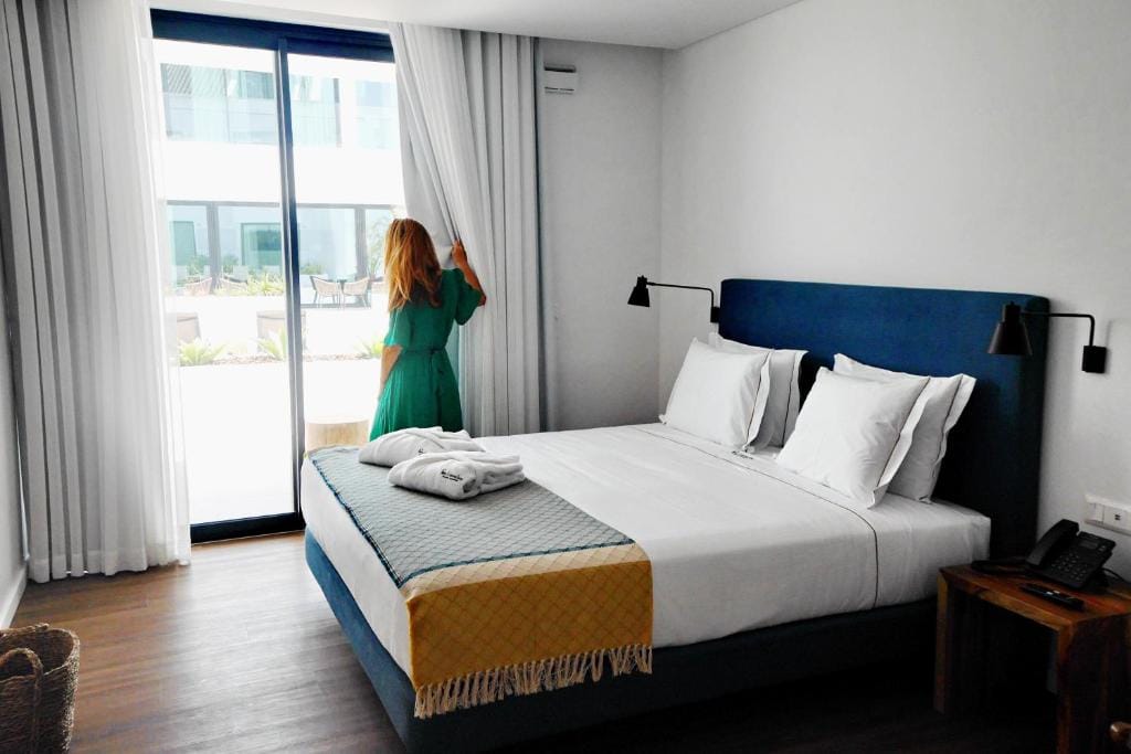 Pêro Teive Bay Apartments Hotel — 4