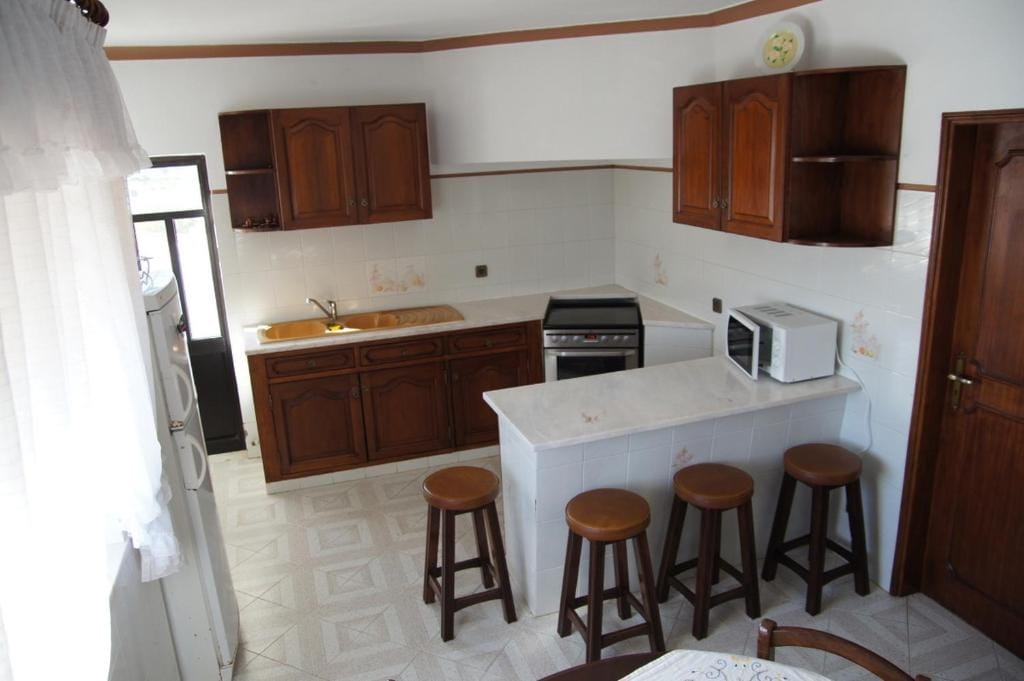 Apartamentos e Quartos Atalaia — 4