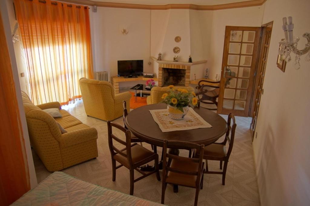 Apartamentos e Quartos Atalaia — 5