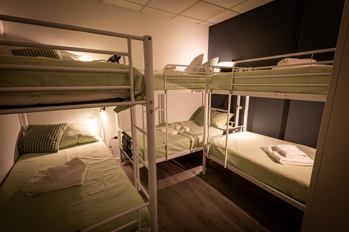 CyberHostel Almada — 4