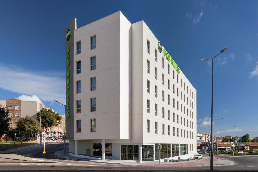 B&B HOTEL Setúbal Bonfim — 1