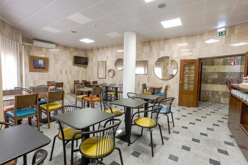 Hotel Arangues — 2