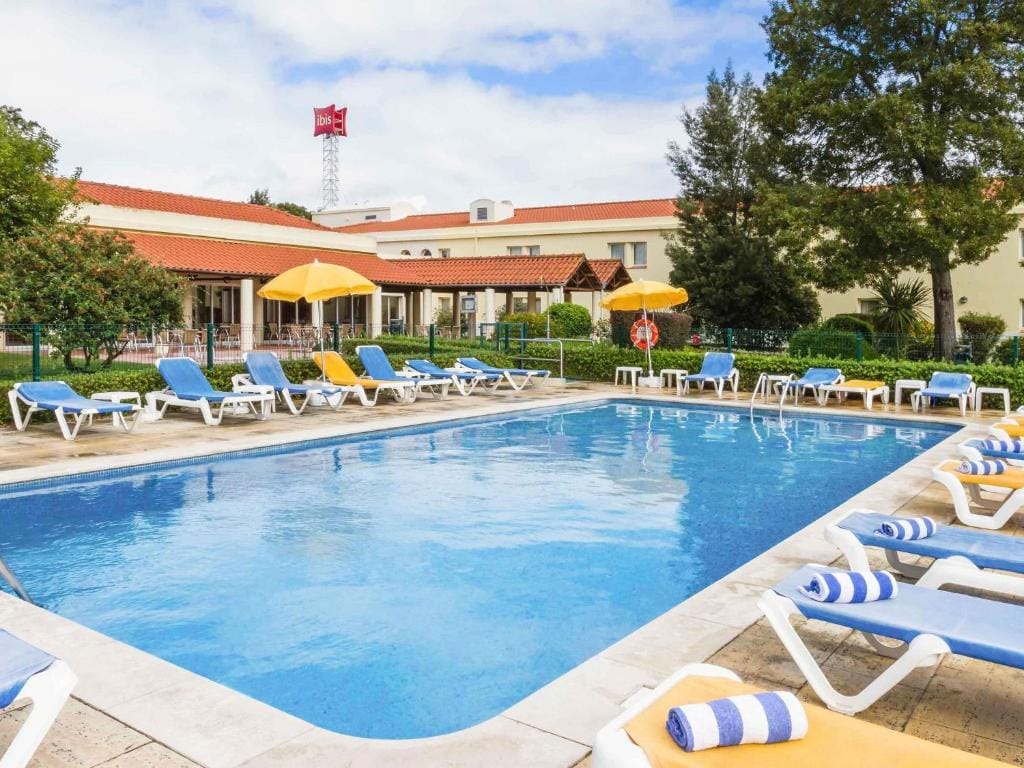 Hotel ibis Setubal — 2