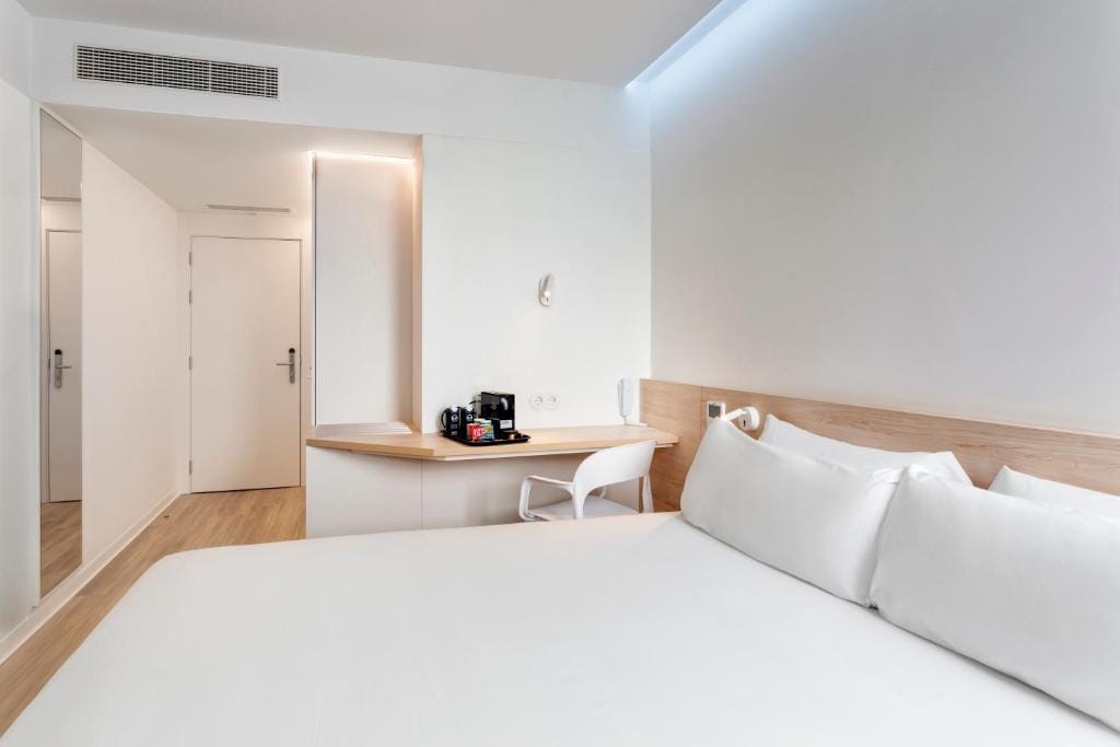 B&B HOTEL Famalicão — 2