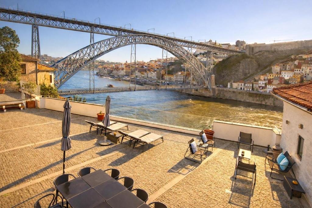 Bridge It - Suites & Views — 1